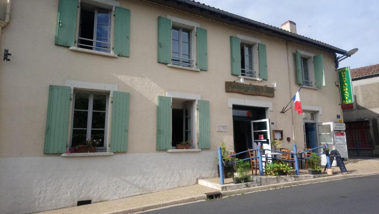 Auberge Des Lacs Massignac Exterior photo